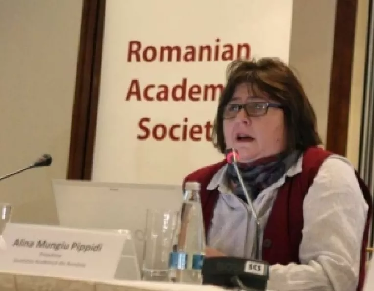 Alina Mungiu Pippidi indeamna la dialog si cooperare, fara insulte si plangeri iresponsabile cu penali si tradatori