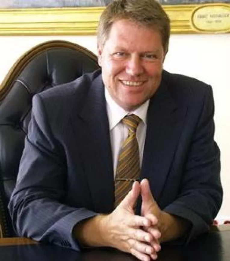 Ce ar face Klaus Johannis daca ar fi Premier in locul lui Boc