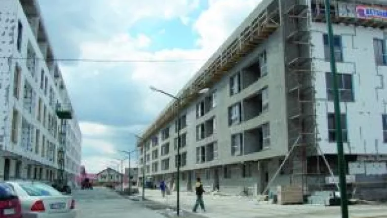 Constructorii privati viseaza la banii publici