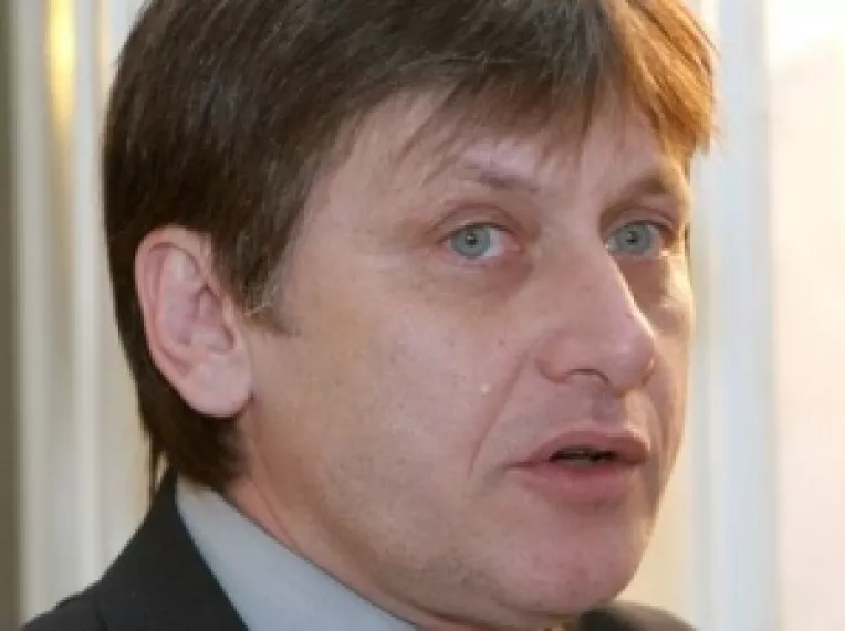 Crin Antonescu: "Sambata, la Cluj, s-a intamplat ceva odios. Sper ca domnul Basescu nu e vinovat pana la capat"