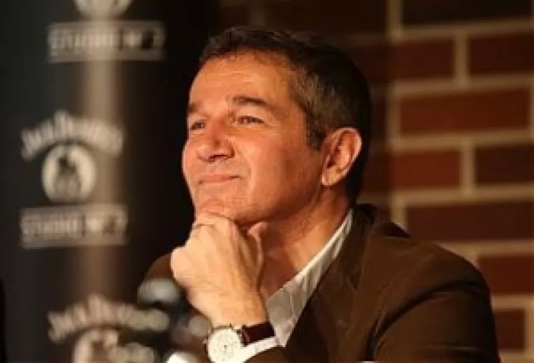 Dan Bittman ne canta impozitele.