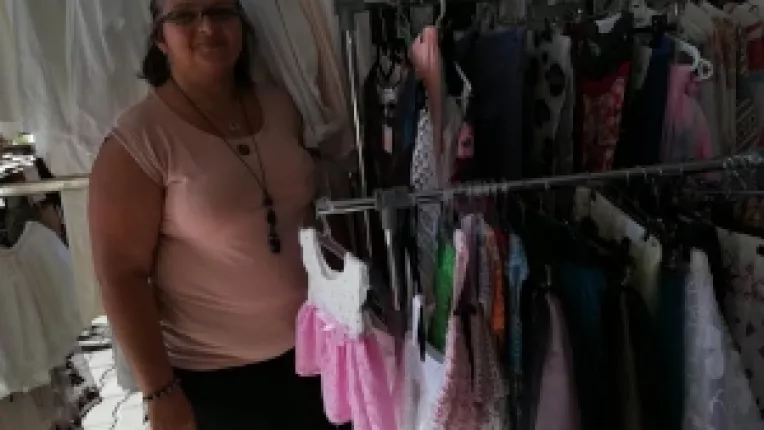 Daniela Petre de la Ma Belle Universul Altfel: Rochii crosetate si din organza pentru fetite si rochii pentru femei din tul si matase