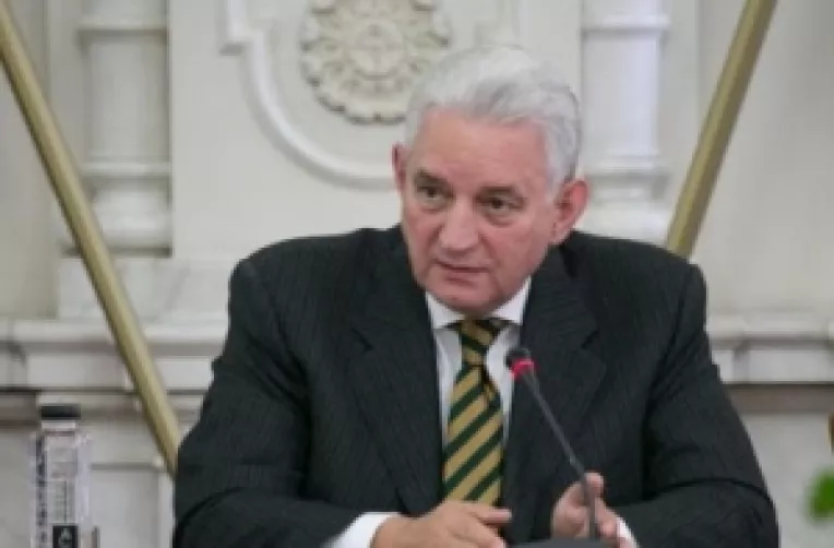 Esenta mesajului lui Ilie Sarbu catre Basescu: "Cine seamana vant, culege furtuna"