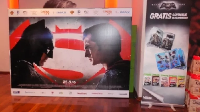 Superman vs Batman, un film cu un buget de peste 400 de milioane de dolari