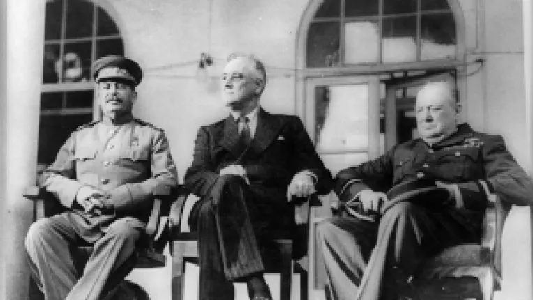 Un remarcabil articol publicat de sociologul Mihai Milca, in revista Punctul Critic: Esecul sovietizarii totale a Europei. Schisma titoista (2)